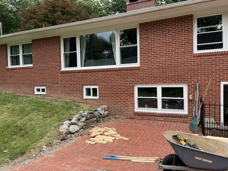 Vinyl Exterior Windows
